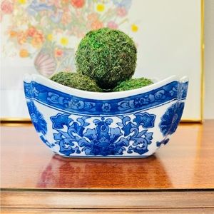 VTG Seymour Mann China Blue Fine Porcelain Blue White Square Bowl LOTUS Flowers